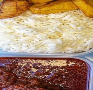 White rice and plantain with stew